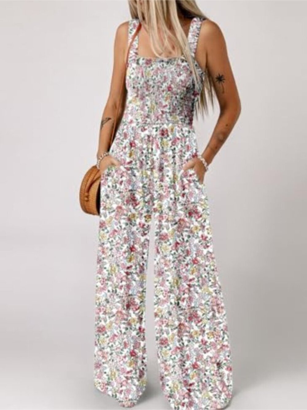 Casual Wide-Leg Jumpsuit With Pockets - Picture 8 of 9